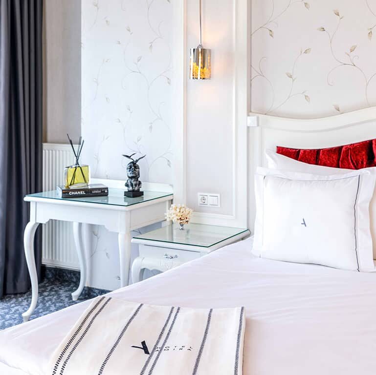 deluxe-room-balcony-cover